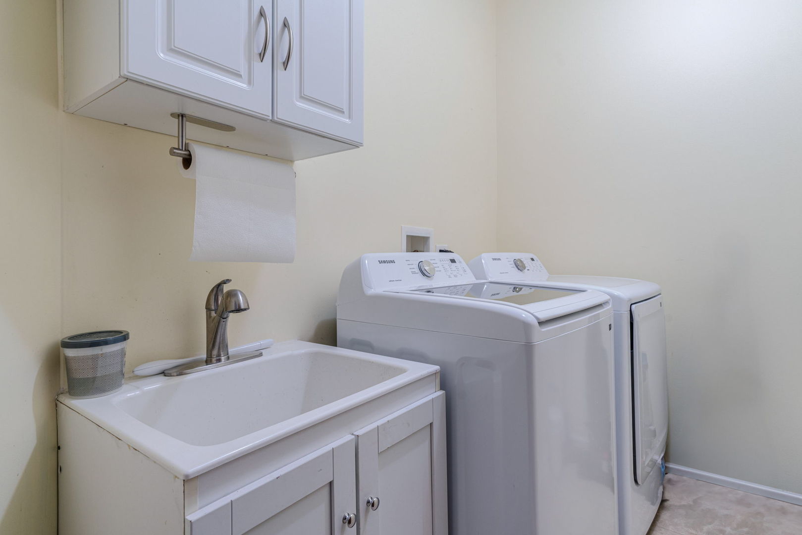 285 Regency Court, Unit B Wauconda, IL 60084 - Photo 19 of 21