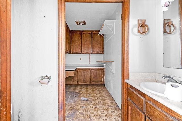 $799,000 | 1654 Tierra Libertia Road, Escondido, CA 92026