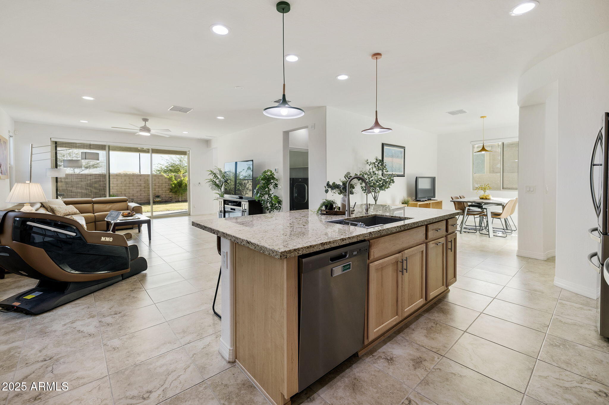 5823 South Del Rancho Mesa, AZ 85212 - Photo 10 of 67 53-web-or-mls-_tm_9266-_tm_9270