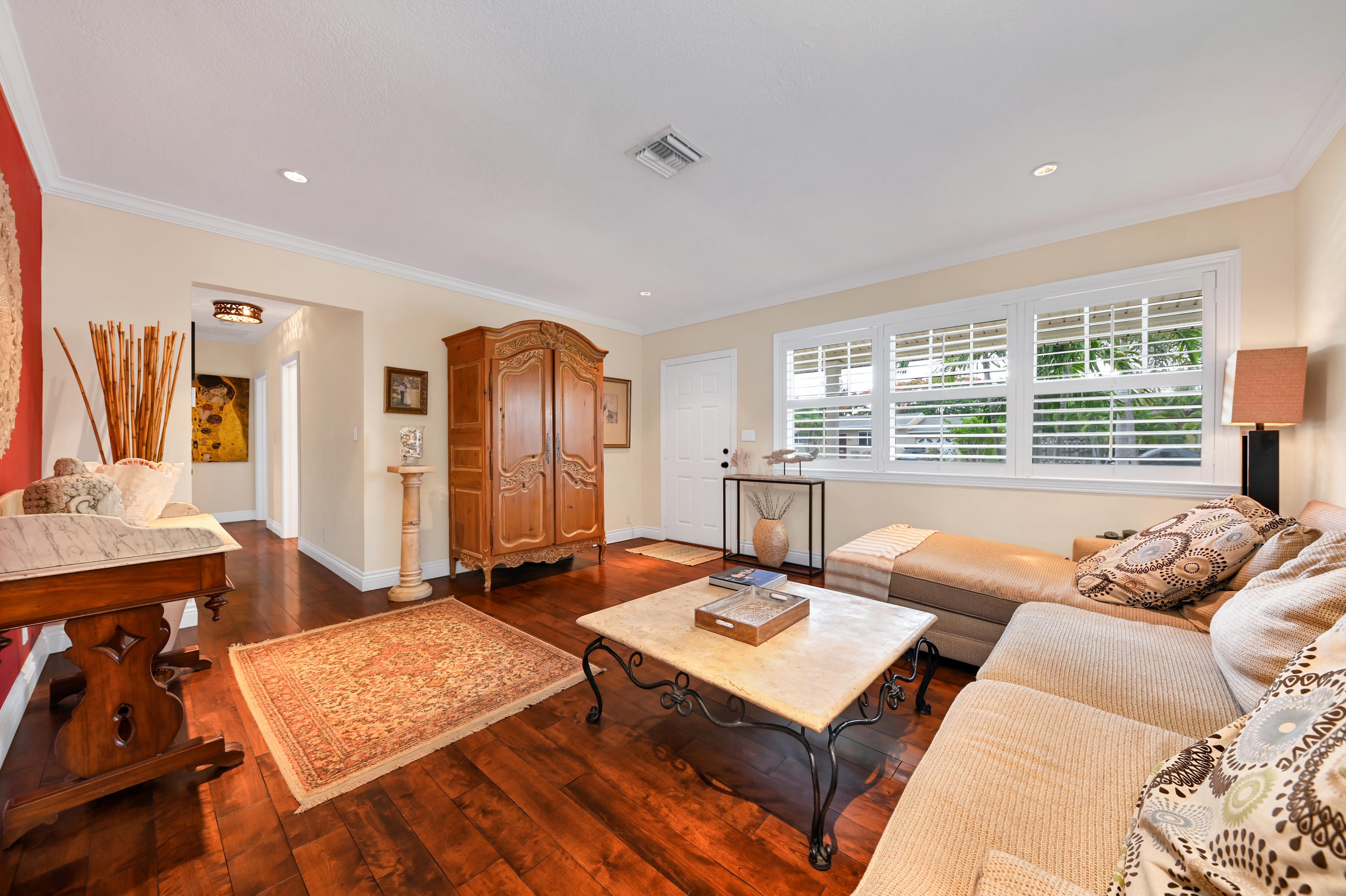 357 Bunker Ranch Road West Palm Beach, FL 33405 - Photo 4 of 20 04