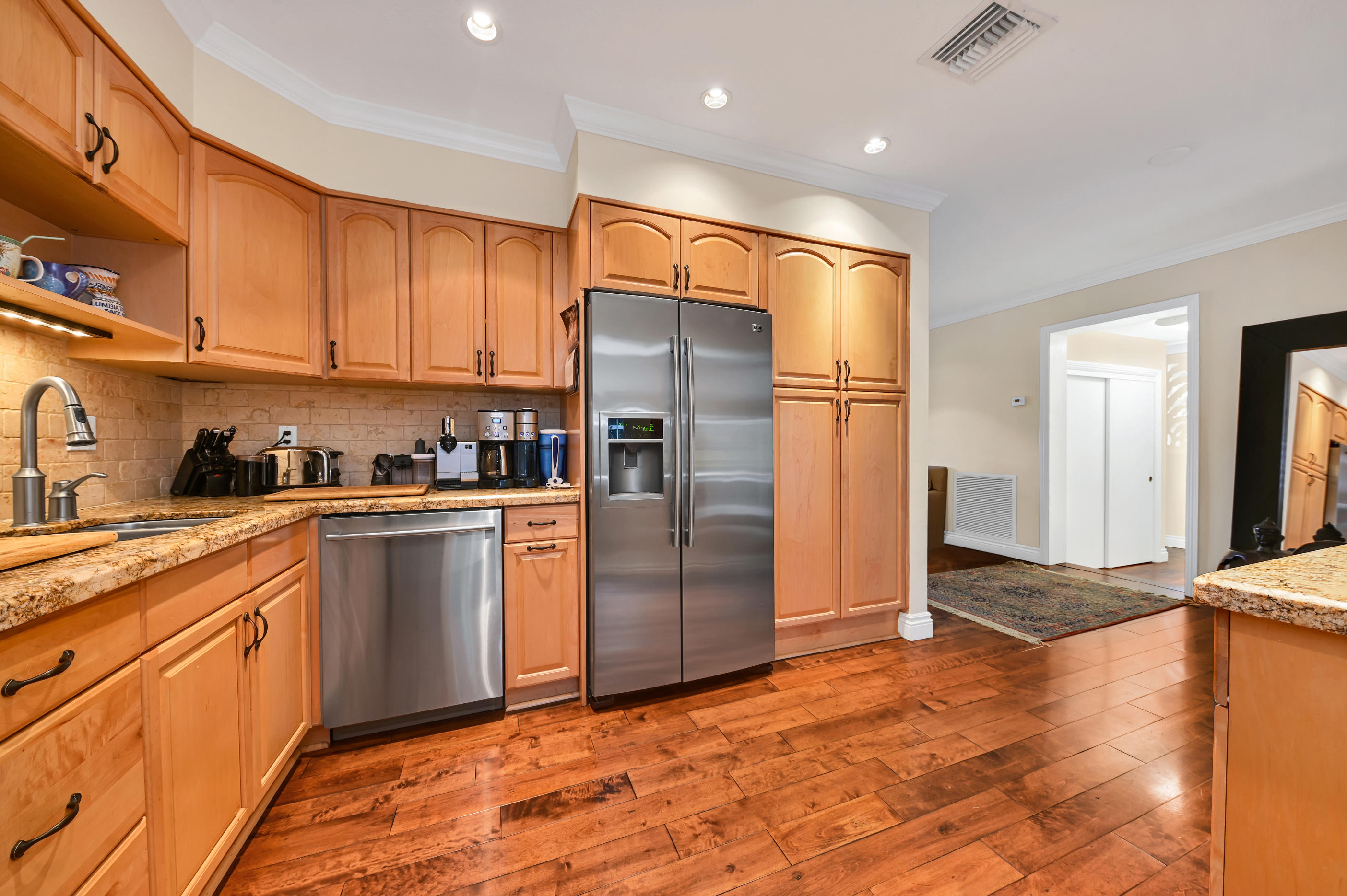 357 Bunker Ranch Road West Palm Beach, FL 33405 - Photo 7 of 20 07