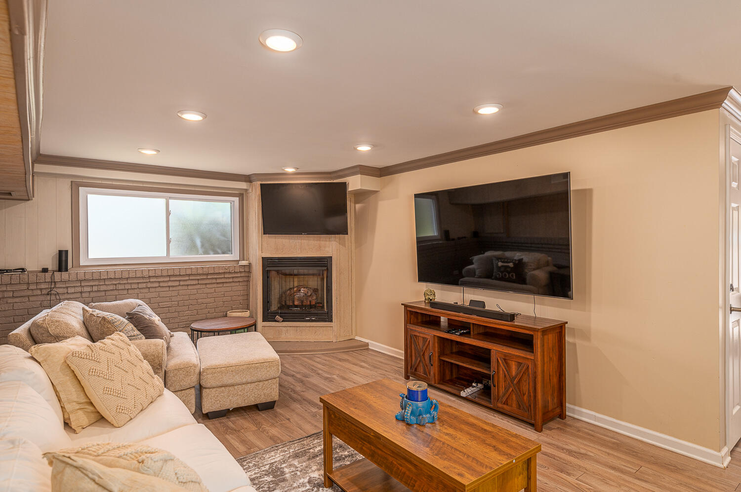 3902 Laird Lane Chattanooga, TN 37415 - Photo 20 of 41 Living Room - Lower Level