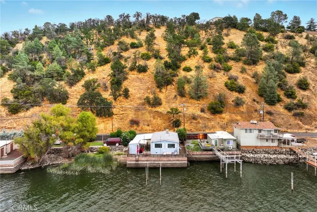 $319,000 | 13225 Lakeshore Drive, Clearlake, CA 95422