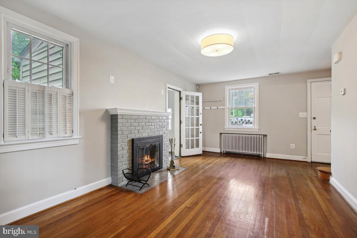 8818 Flower Avenue Silver Spring, MD 20901 - Photo 5 of 45