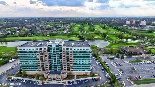 $275,000 | 6420 Double Eagle Drive, Unit 403, Woodridge, IL 60517