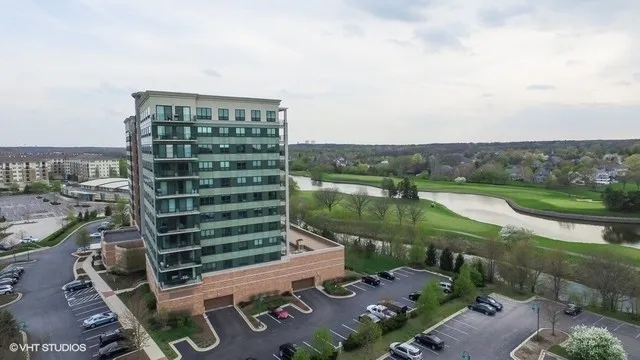 $275,000 | 6420 Double Eagle Drive, Unit 403, Woodridge, IL 60517