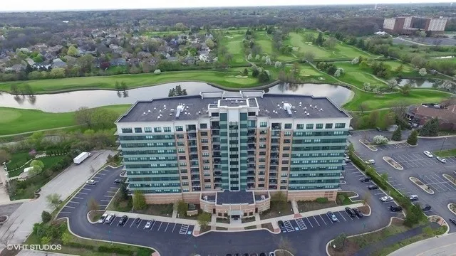 $275,000 | 6420 Double Eagle Drive, Unit 403, Woodridge, IL 60517