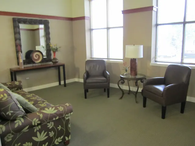 $275,000 | 6420 Double Eagle Drive, Unit 403, Woodridge, IL 60517