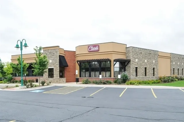 $275,000 | 6420 Double Eagle Drive, Unit 403, Woodridge, IL 60517