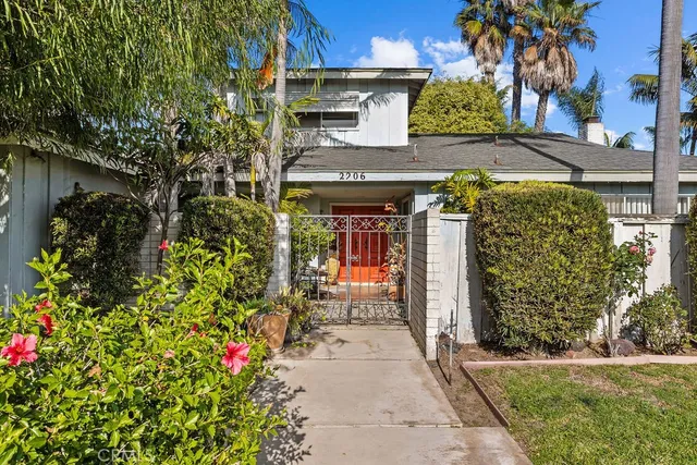 $2,999,000 | 2206 Francisco Drive, Newport Beach, CA 92660