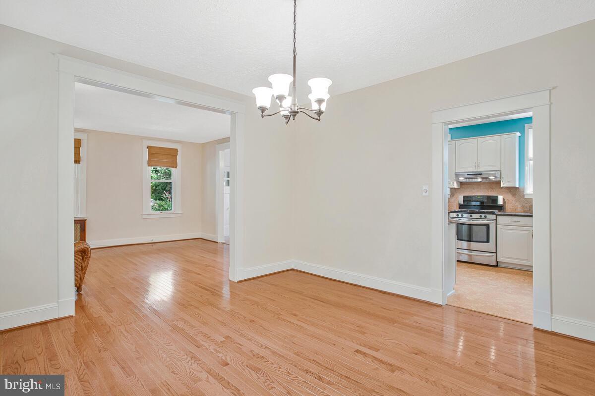 409 Woodford Road Baltimore, MD 21212 - Photo 12 of 49 Dining Room