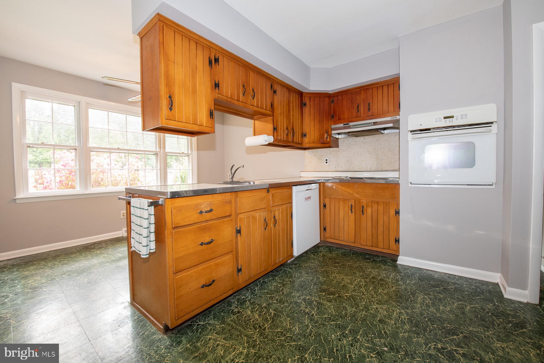 569 Park Ridge Drive Wayne, PA 19087 - Photo 18 of 60 Gallery Image 18