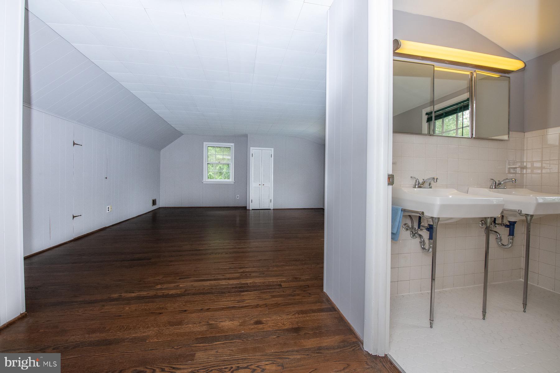 569 Park Ridge Drive Wayne, PA 19087 - Photo 32 of 60 Gallery Image 32