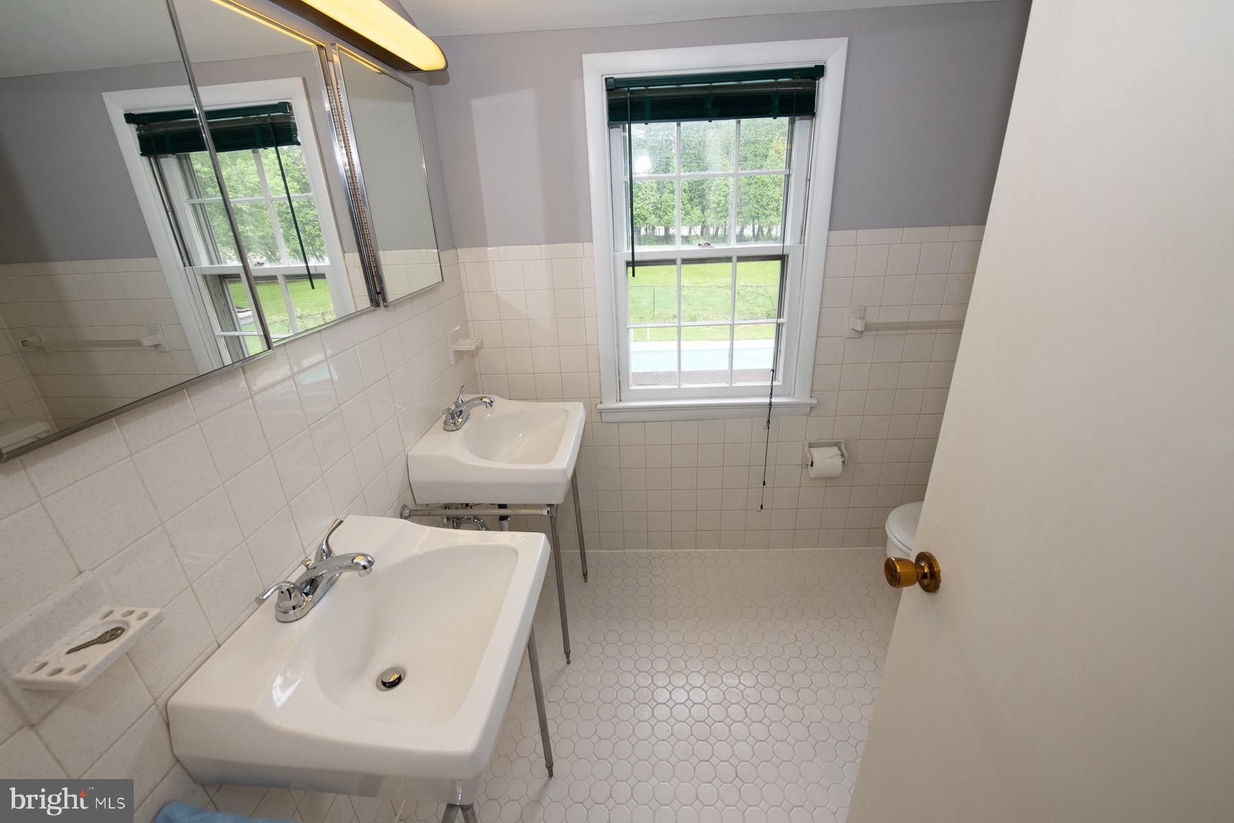 569 Park Ridge Drive Wayne, PA 19087 - Photo 35 of 60 Gallery Image 35