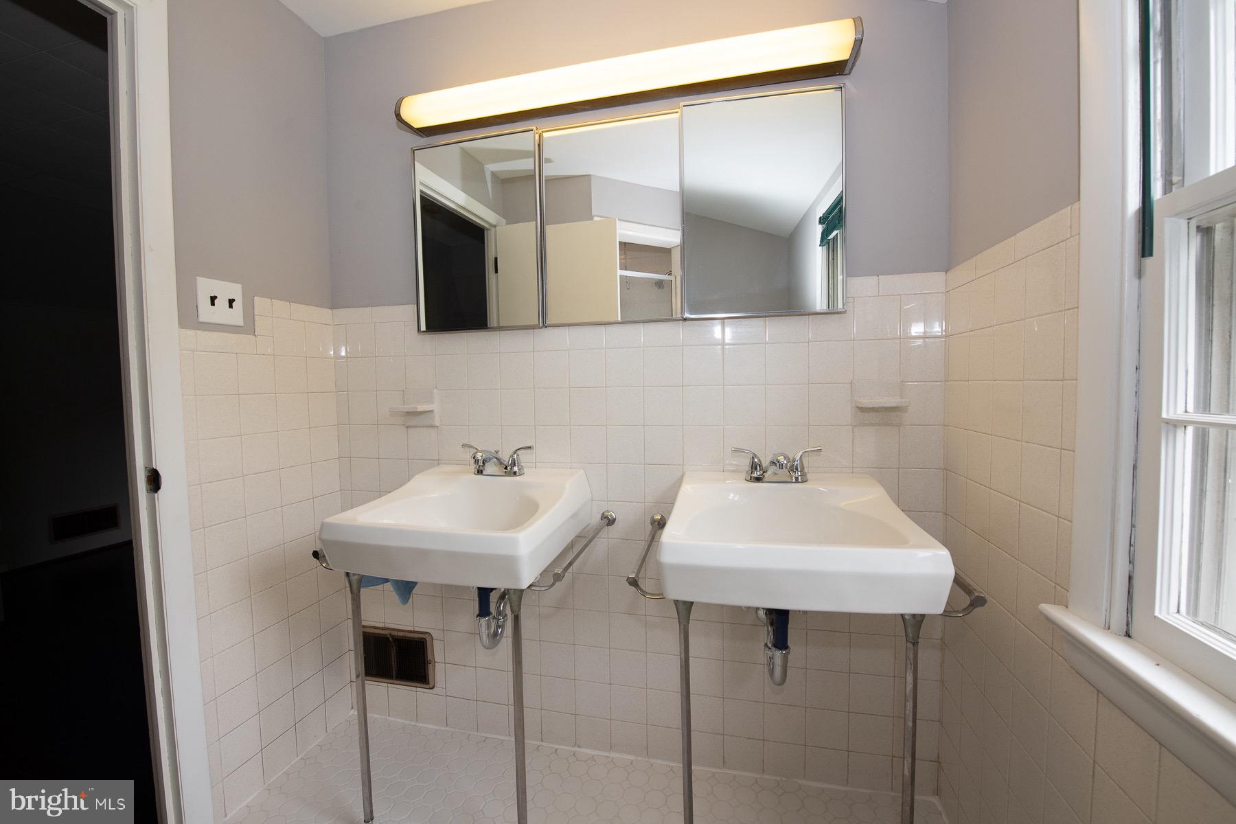 569 Park Ridge Drive Wayne, PA 19087 - Photo 36 of 60 Gallery Image 36