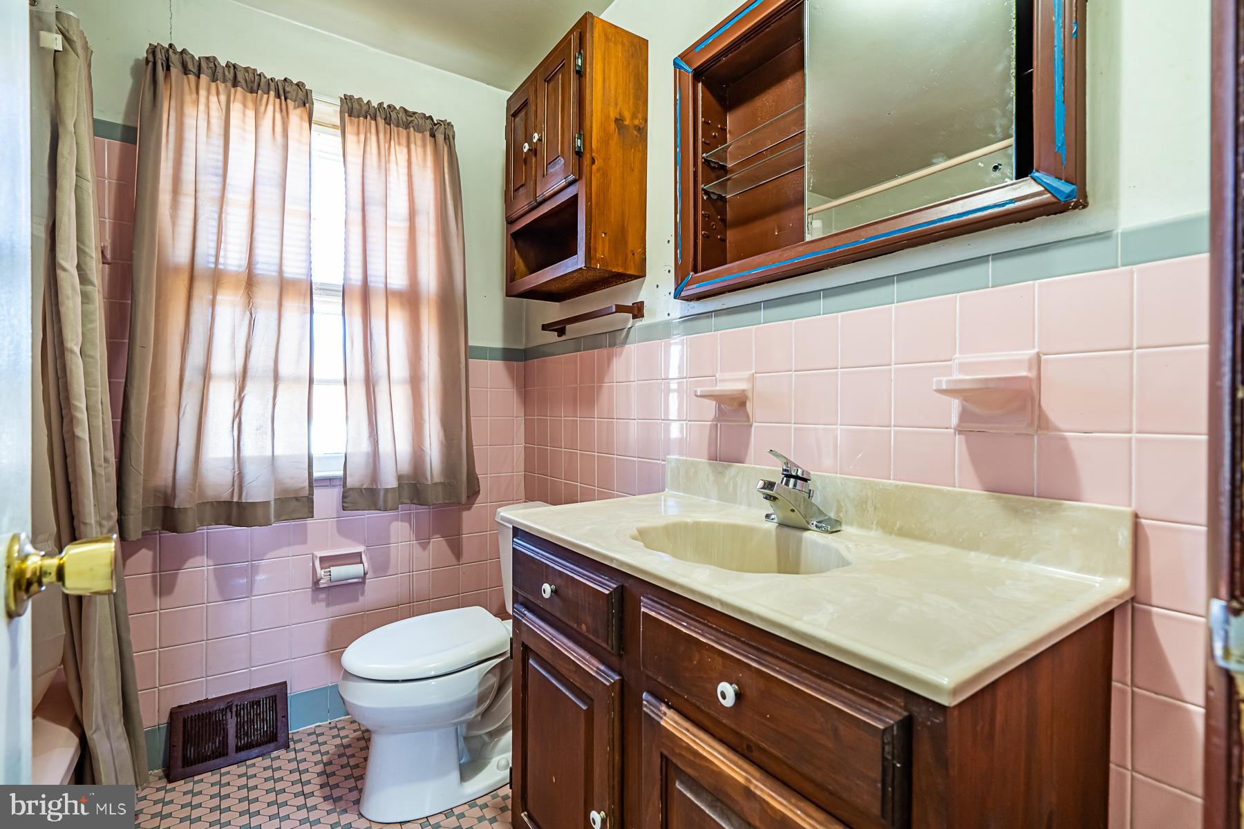 1045 Pross Road Lansdale, PA 19446 - Photo 16 of 29 Gallery Image 16