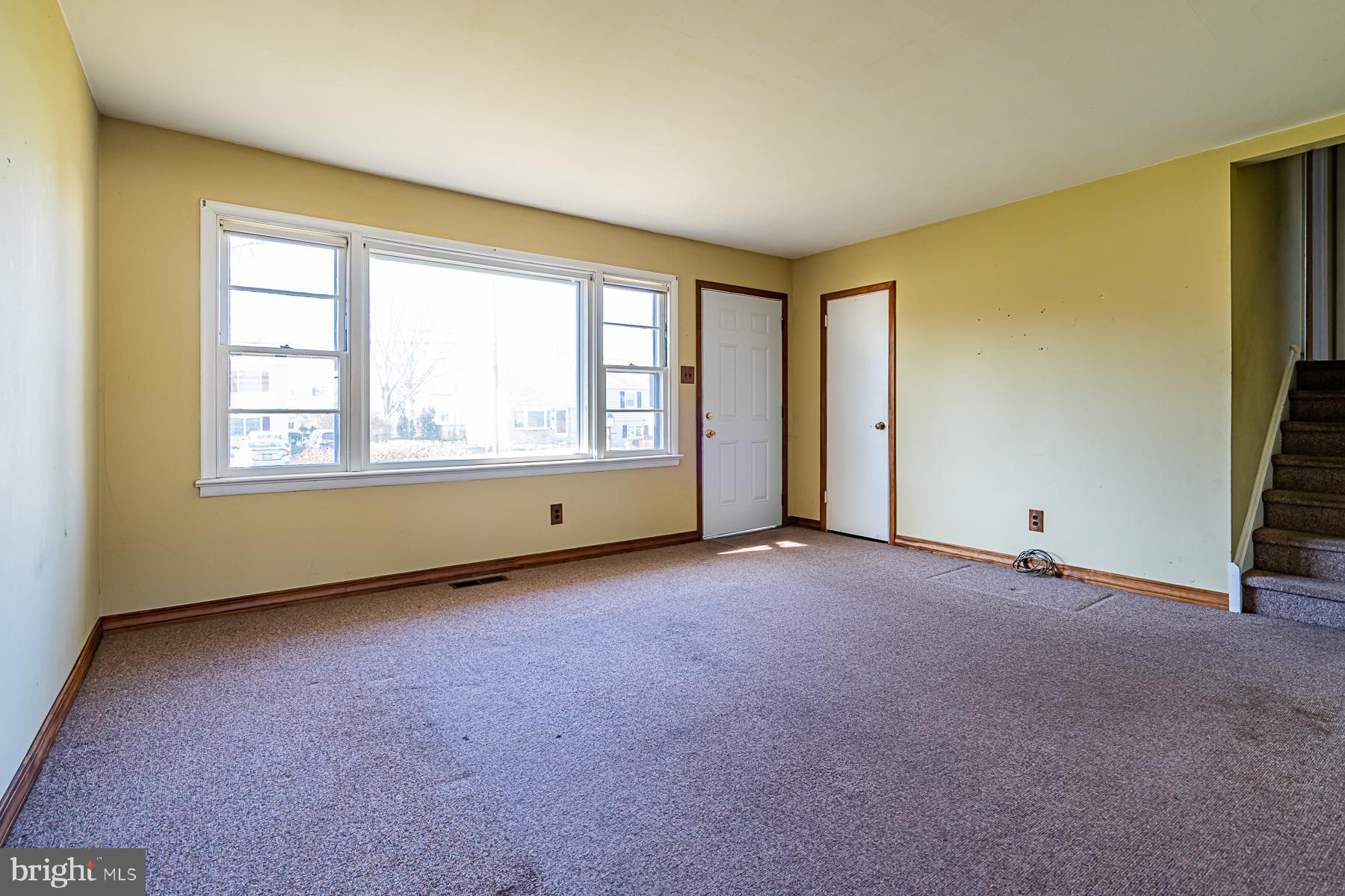 1045 Pross Road Lansdale, PA 19446 - Photo 4 of 29 Gallery Image 4