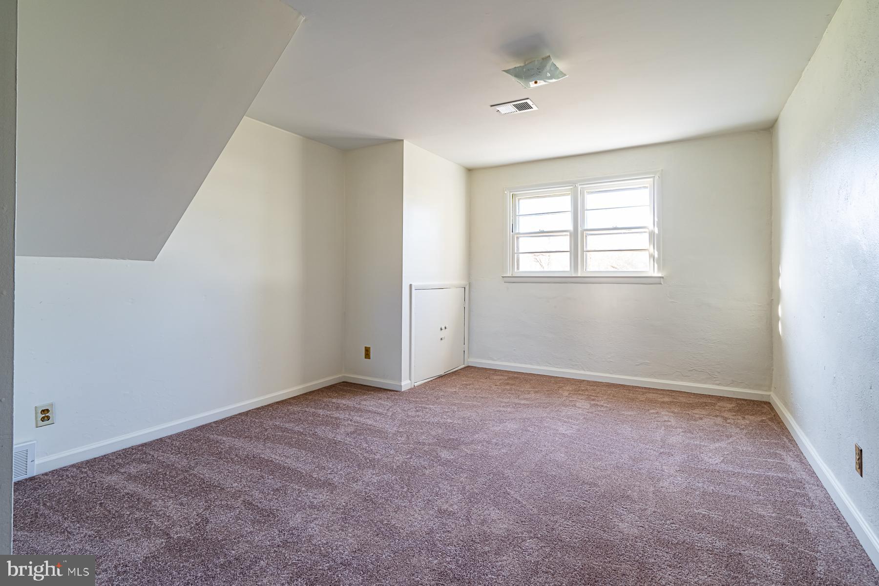 1045 Pross Road Lansdale, PA 19446 - Photo 10 of 29 Gallery Image 10