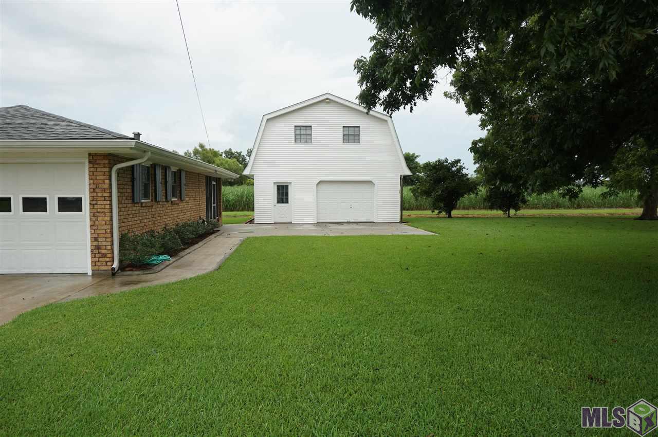334 Rodriguez Drive Raceland, LA 70394 - Photo 3 of 32