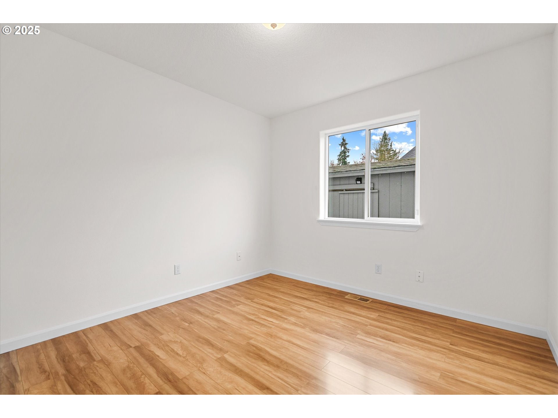 12262 Southwest 114th Terrace Portland, OR 97223 - Photo 16 of 41 a view of empty room with window
