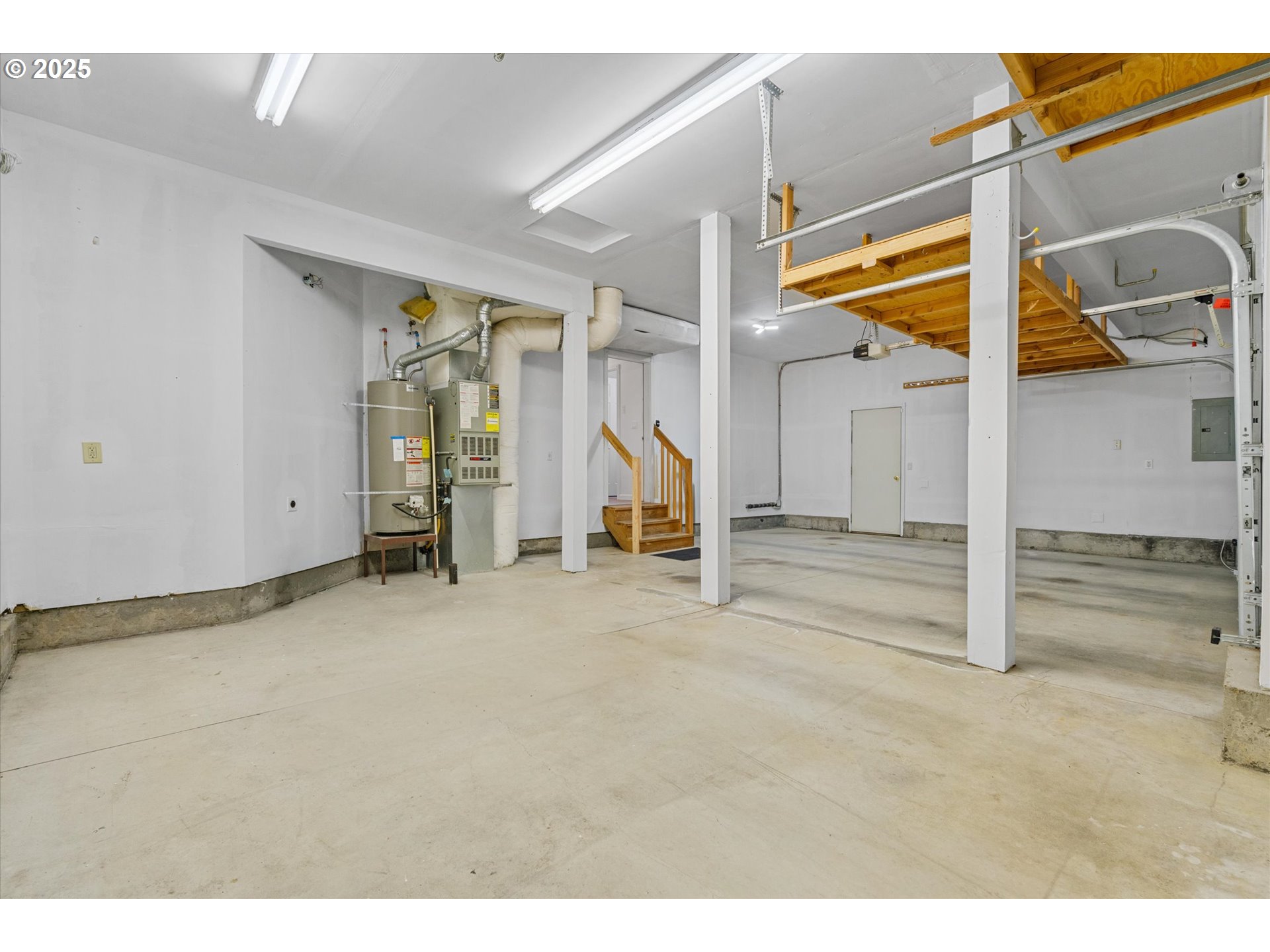 12262 Southwest 114th Terrace Portland, OR 97223 - Photo 33 of 41 a view of an empty room