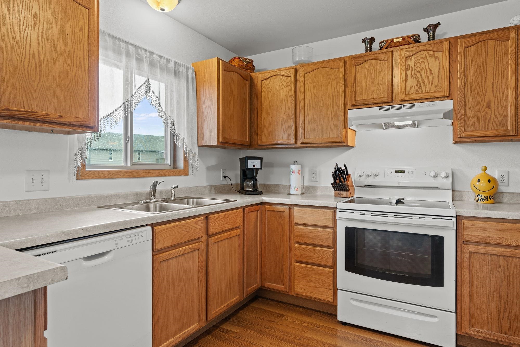38 Dessa Rain Drive Reedsburg, WI 53959 - Photo 12 of 43