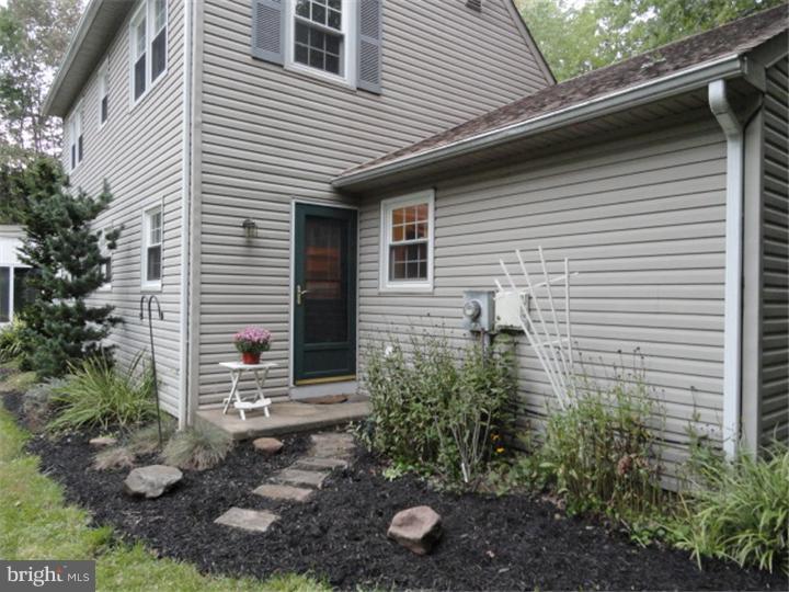 2120 Sterners Road Green Lane, PA 18054 - Photo 21 of 25 Exterior Back