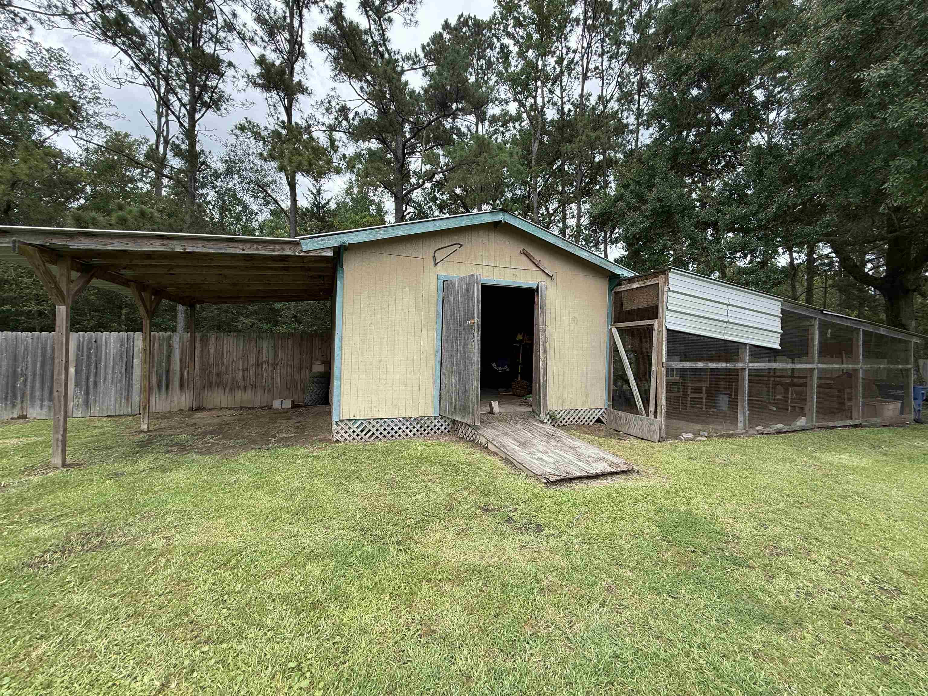 4628 Randall Road Orange, TX 77632 - Photo 2 of 22