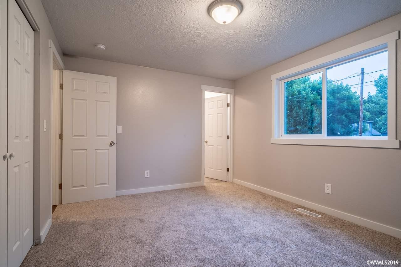 110 Cleveland Street Lebanon, OR 97355 - Photo 16 of 41 Gallery Image 16