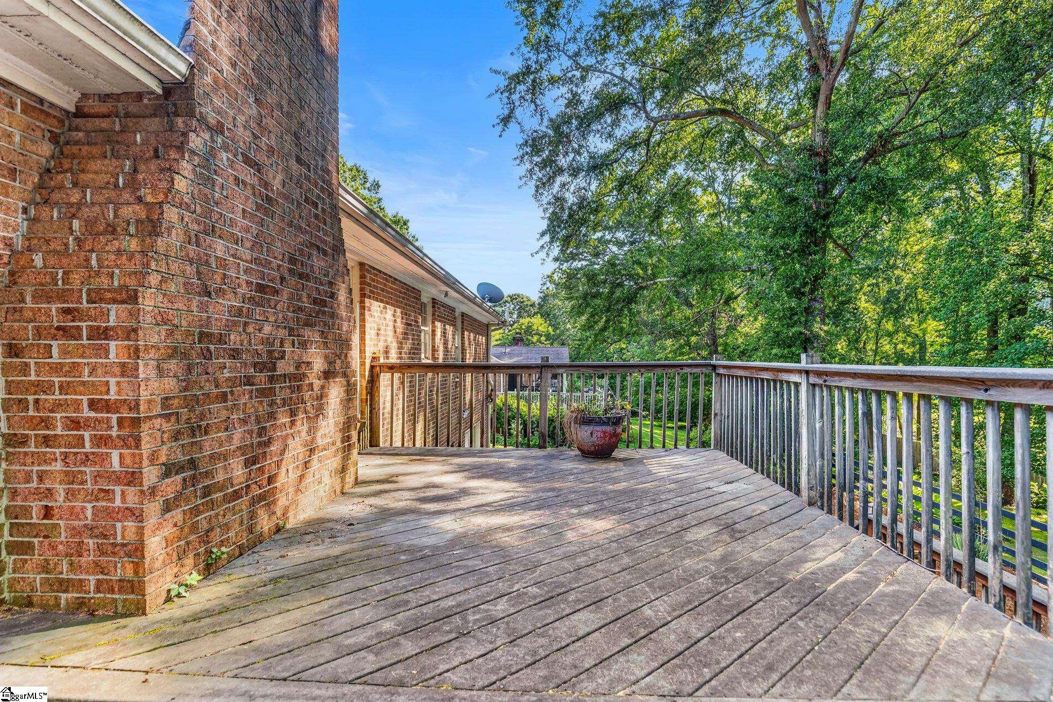 410 Sweetwater Road Greer, SC 29650 - Photo 9 of 48