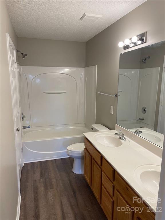 10522 Broken Branch Road Charlotte, NC 28213 - Photo 5 of 14 Gallery Image 5