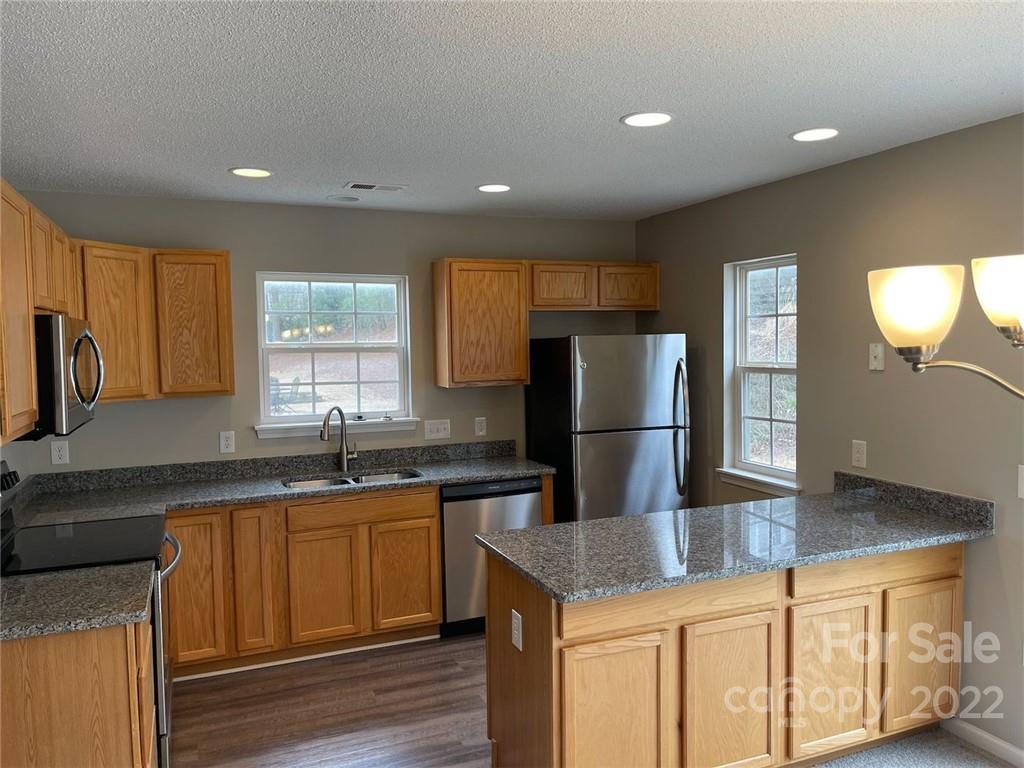 10522 Broken Branch Road Charlotte, NC 28213 - Photo 6 of 14 Gallery Image 6