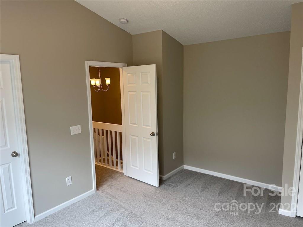 10522 Broken Branch Road Charlotte, NC 28213 - Photo 9 of 14 Gallery Image 9