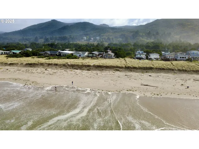 $165,000 | 8 Nedonna Avenue, Rockaway Beach, OR 97136