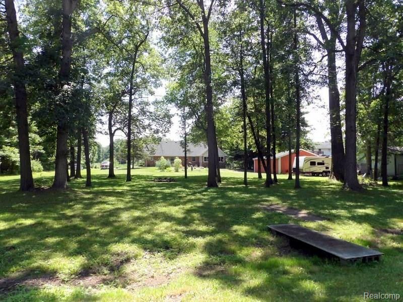27880 Sibley Road Romulus, MI 48174 - Photo 15 of 62 102_3345.JPG
