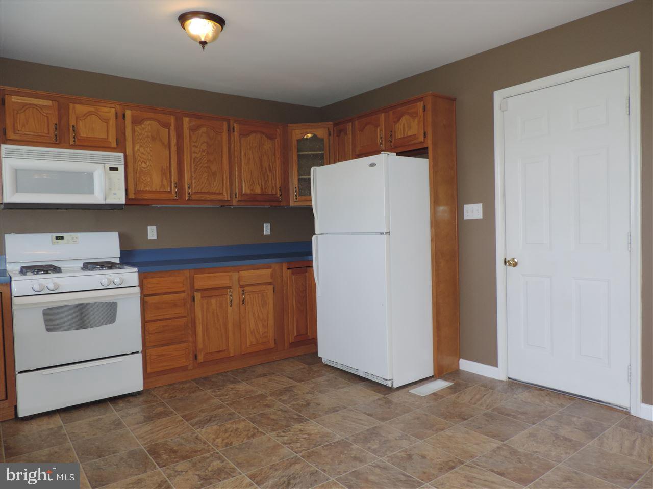 2871 Robin Road York, PA 17404 - Photo 9 of 19 Gallery Image 9