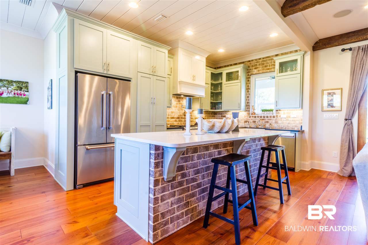 9700 Stucki Road Elberta, AL 36530 - Photo 17 of 30 Breakfast bar