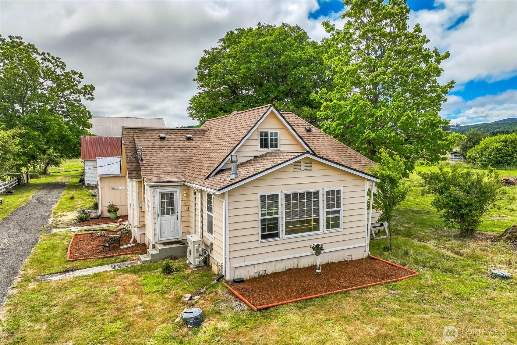 143 Mauerman Road Chehalis, WA 98532 - Photo 3 of 31 a house view with a garden space