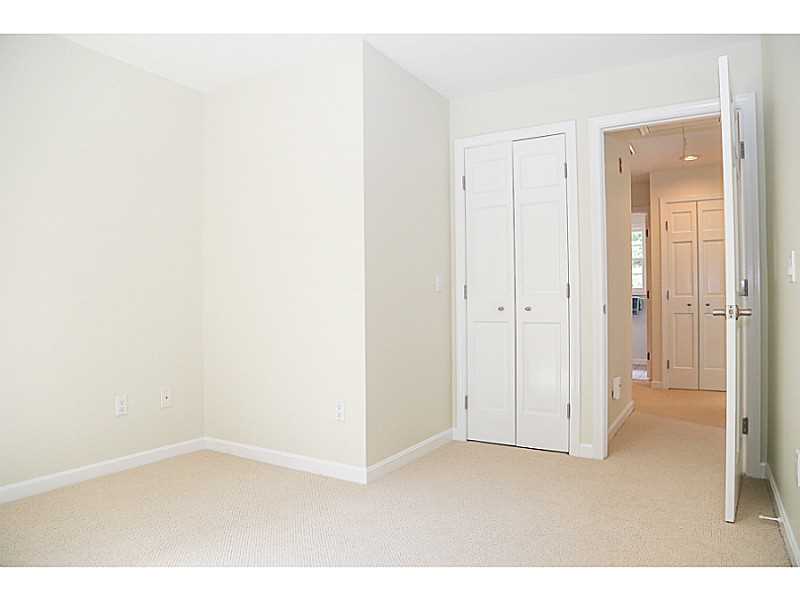 960 High Hawk Road East Greenwich, RI 02818 - Photo 21 of 25 Bedroom.