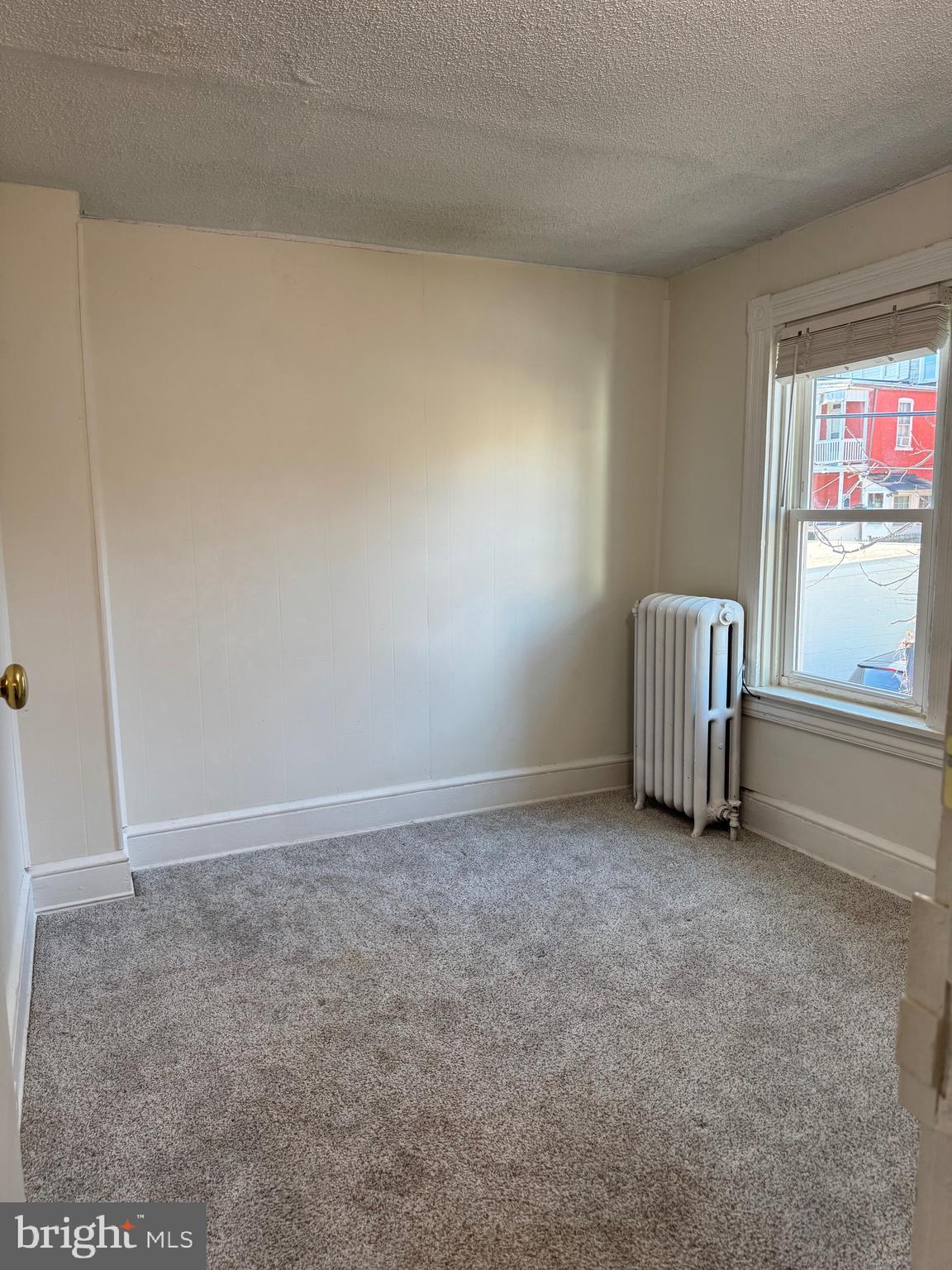 646 1st Street Lancaster, PA 17603 - Photo 17 of 25 an empty room with windows