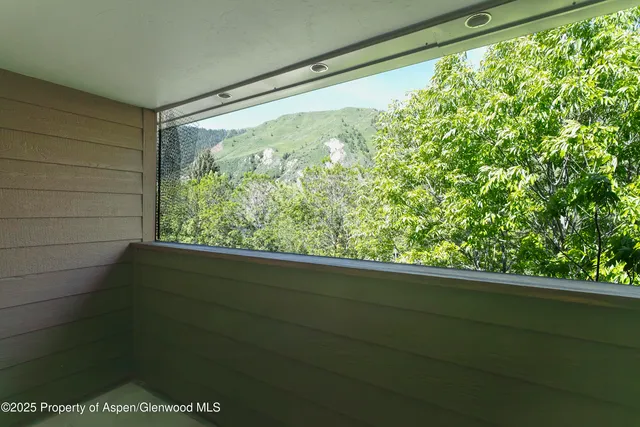 a view of a window in a room