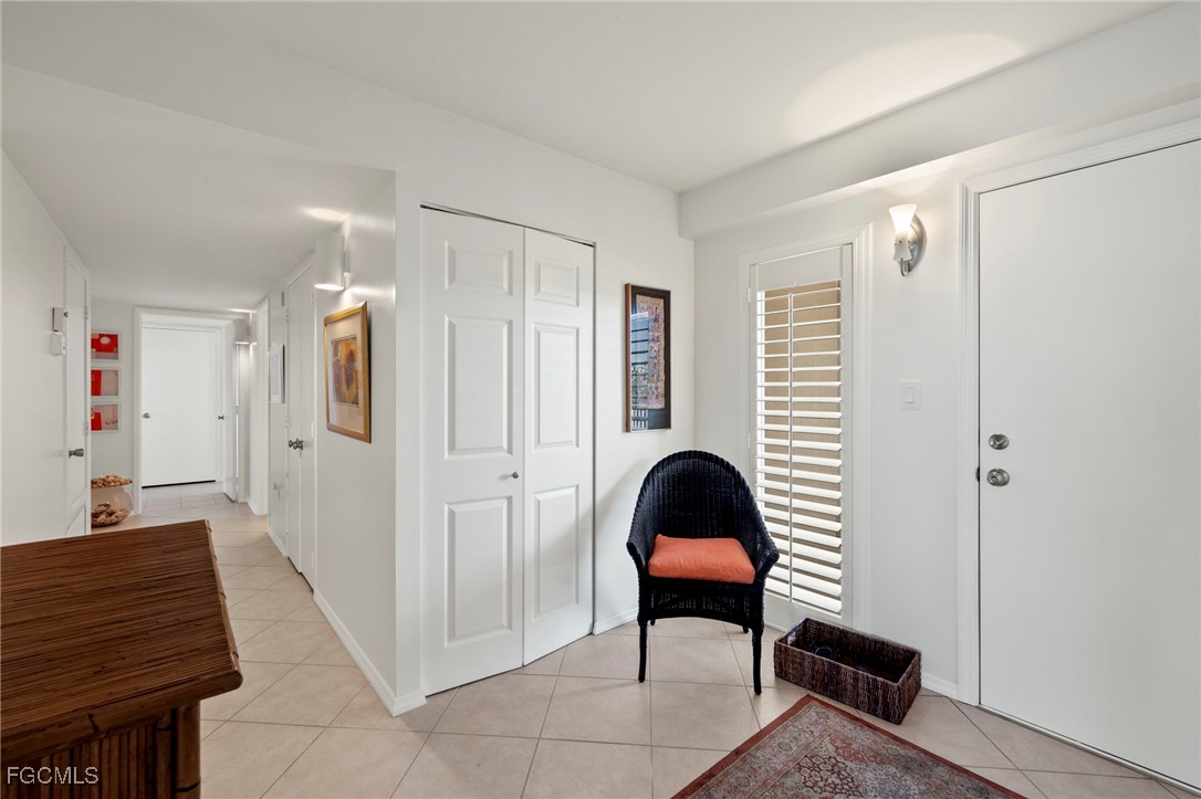 200 Periwinkle Way, Unit 315 Sanibel, FL 33957 - Photo 25 of 33 a view of a livingroom with furniture and entryway