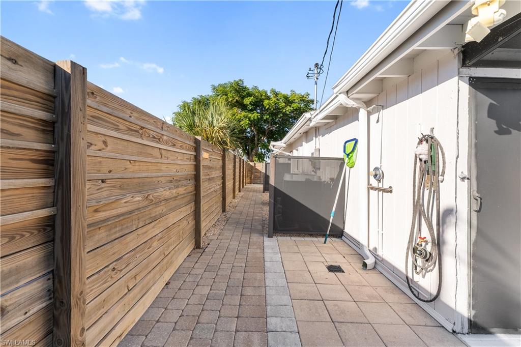 604 110th Avenue North Naples, FL 34108 - Photo 28 of 41 a backyard of a house