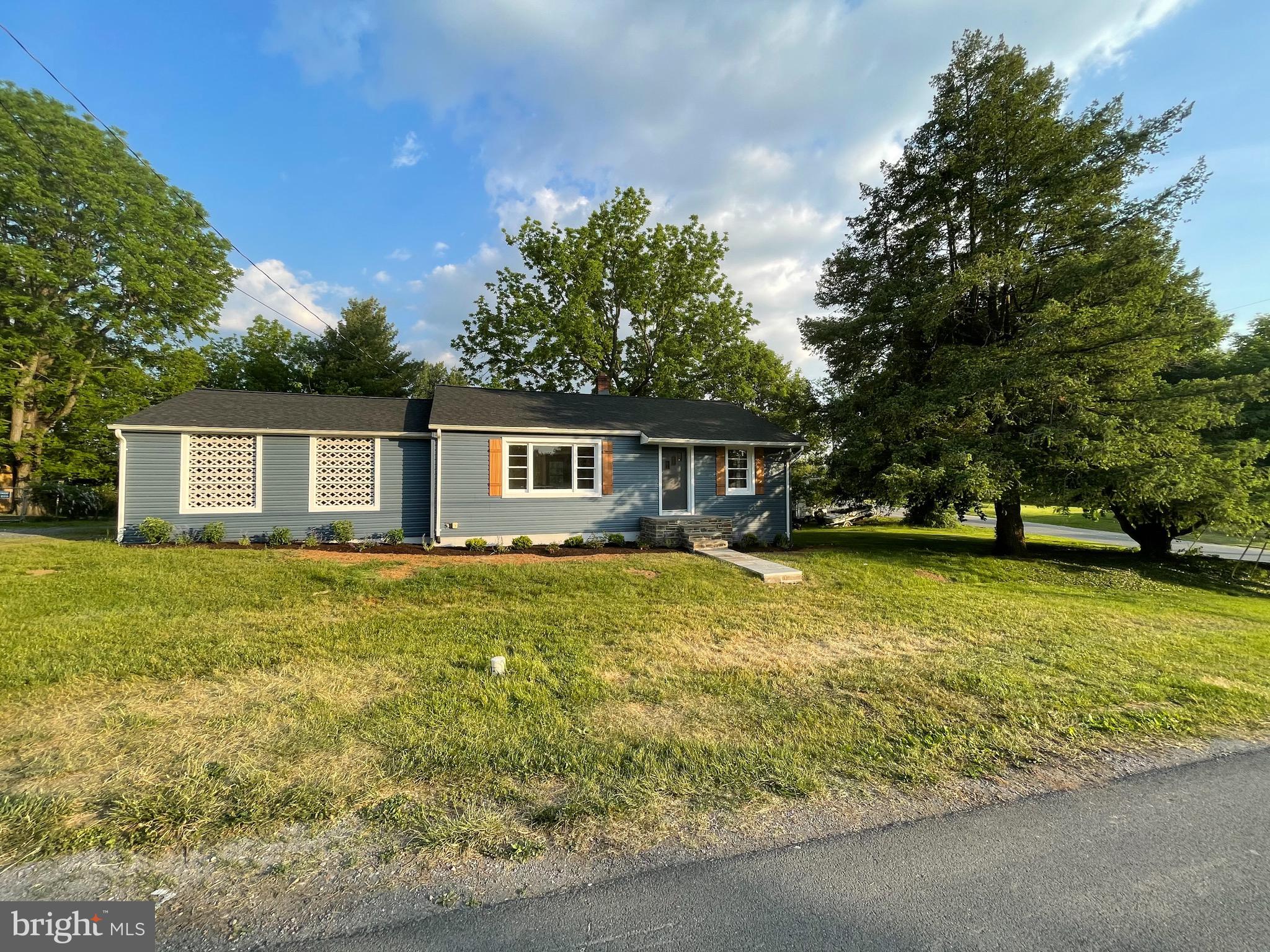 209 West 5th Avenue Ranson, WV 25438 - Photo 2 of 19