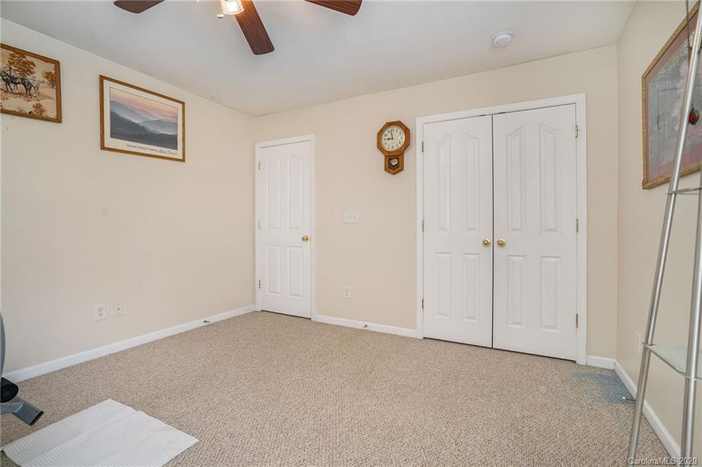 10901 Slalom Hill Road Charlotte, NC 28278 - Photo 29 of 36 a view of an empty room