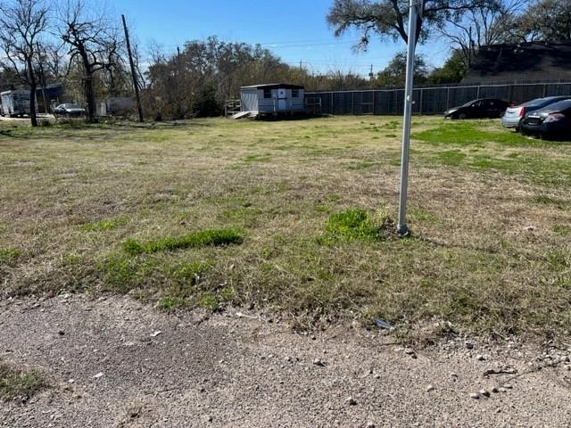 9802 Galveston Road Houston, TX 77034 - Photo 5 of 8 a view of a backyard