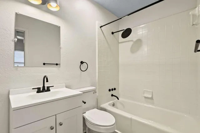 $1,300 | 3103 Azalea Drive, Unit B, North Charleston, SC 29405