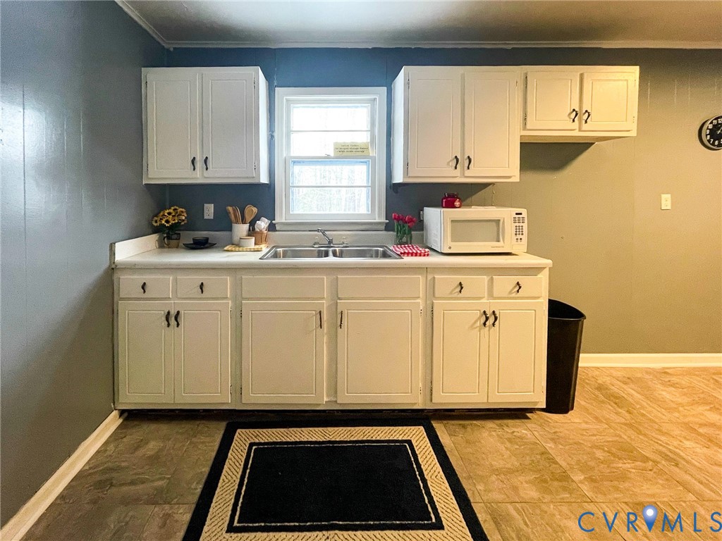 3867 Longview Road Kenbridge, VA 23944 - Photo 7 of 24