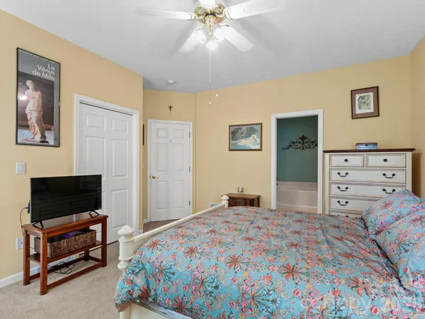 $525,000 | 25 Old Pasture Way, Hendersonville, NC 28739