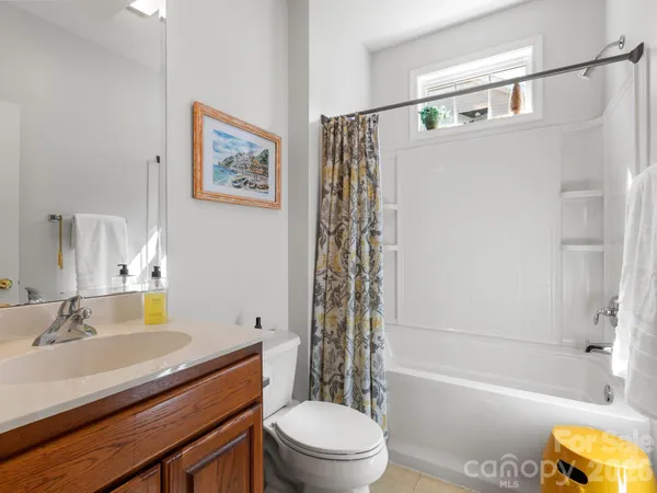 $525,000 | 25 Old Pasture Way, Hendersonville, NC 28739